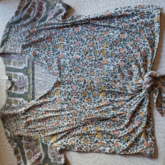 Lucky Floral Short-Sleeve V-Neck Top with Knot Women's Size S - 2/$20 - Picture 2 of 8